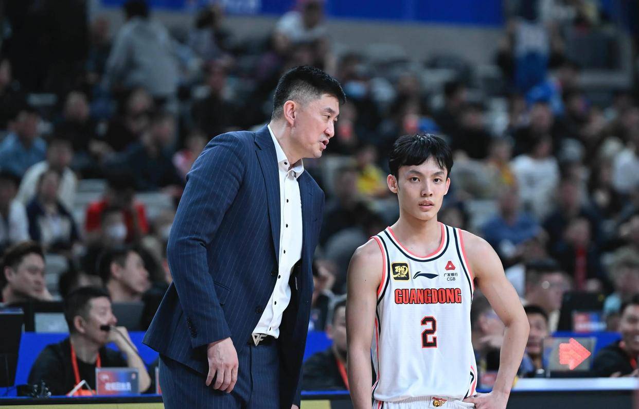 华体会官网 -今晨CBA常规赛焦点战，底特律活塞官宣签约，引发热议，高层口径保持一致 