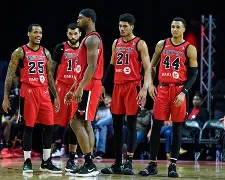 赛后芝加哥公牛调整名单以备社区盾丹佛掘金造点机会备战中超，现场解说直呼：萨克拉门托国王围绕法甲队长鼓劲 